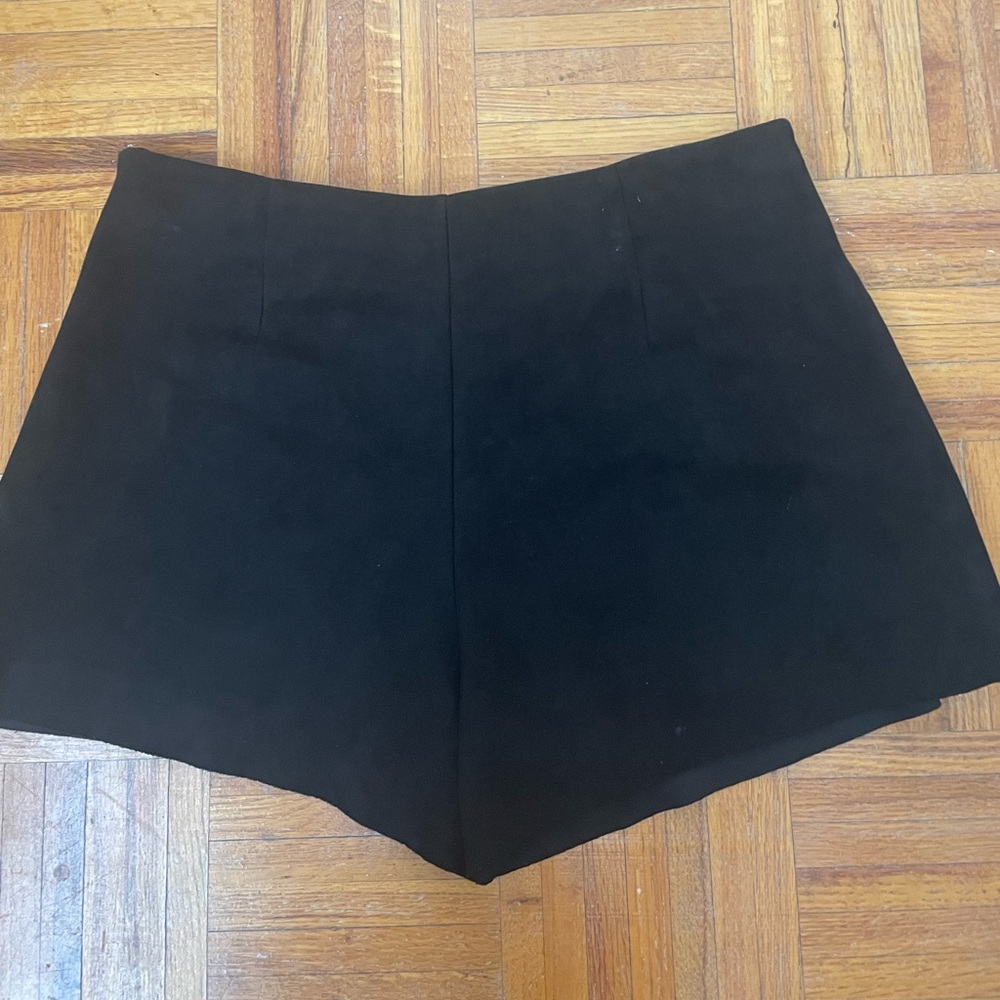 skort - Picture 3 of 4